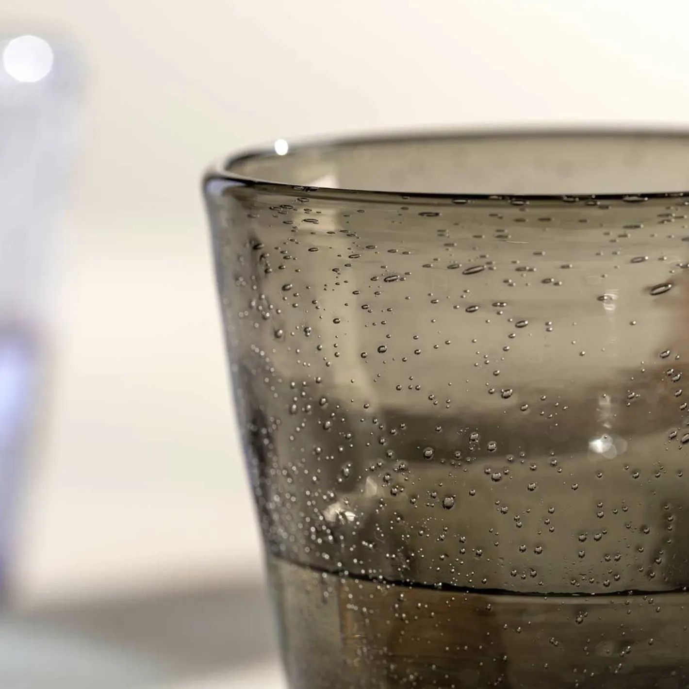 Trinkglas BURANO 330 ml kalte Farben 4er-Set*LEONARDO Best